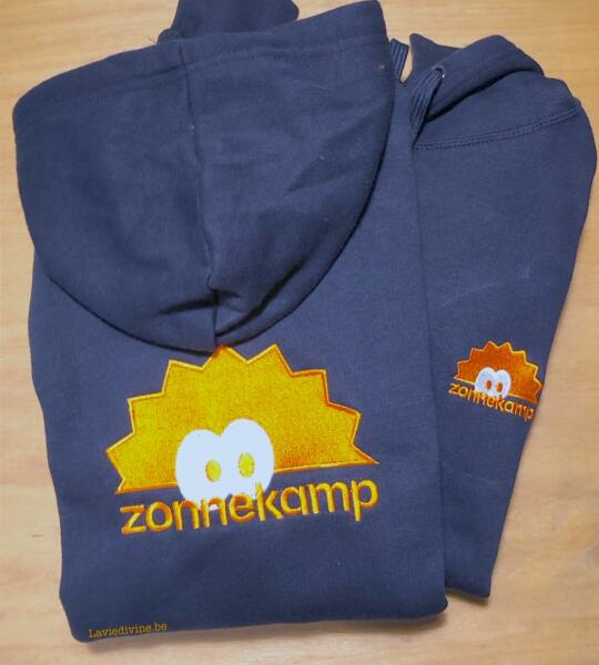 Hoodie geborduurd