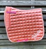 Deluxe satijn zadeldek anatomisch – dressuur